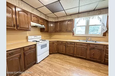  46 E Mill Street, Nesquehoning, PA 18240 - Photo 11