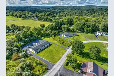  219 Lamplight Drive, Brodheadsville, PA 18322 - Photo 9