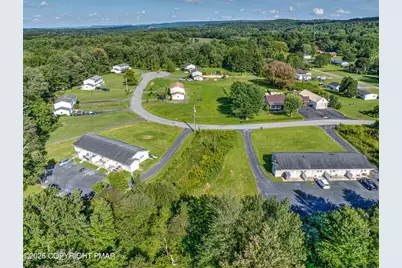  213 Lamplight Drive, Brodheadsville, PA 18322 - Photo 13