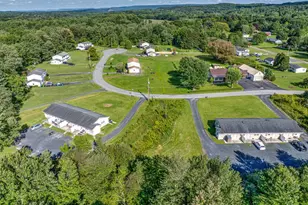 213 Lamplight Dr, Brodheadsville, PA 18322 - Photo 13