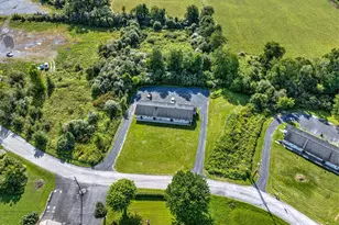 213 Lamplight Dr, Brodheadsville, PA 18322 - Photo 9