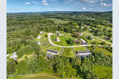  213 Lamplight Drive, Brodheadsville, PA 18322 - Photo 5