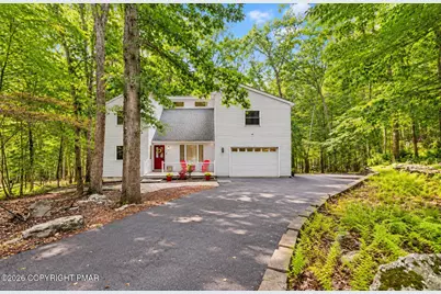  203 St Andrews Drive, Bushkill, PA 18324 - Photo 3