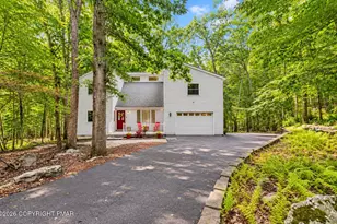 203 St Andrews Dr, Bushkill, PA 18324 - Photo 3