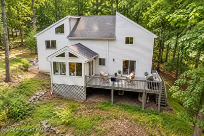  203 St Andrews Drive, Bushkill, PA 18324 - Photo 5