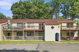 139 Snowshoe Ct, Mount Pocono, PA 18344 - Photo 1