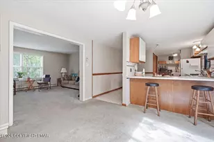 3654 Sugar Berry Ln, Tobyhanna, PA 18466 - Photo 11