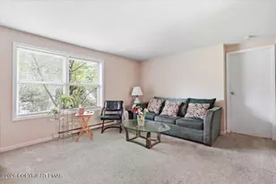 3654 Sugar Berry Ln, Tobyhanna, PA 18466 - Photo 7