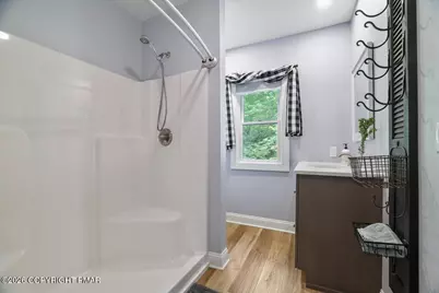  148 N Lake Drive, Lake Harmony, PA 18624 - Photo 27