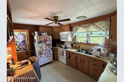  229 W Patterson Street, Lansford, PA 18232 - Photo 9