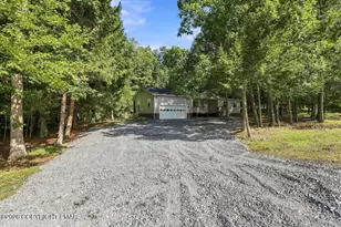 33 Huckleberry Dr, East Stroudsburg, PA 18302 - Photo 3