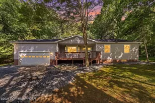 33 Huckleberry Dr, East Stroudsburg, PA 18302 - Photo 1