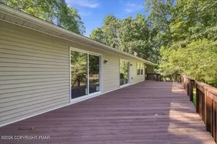 33 Huckleberry Dr, East Stroudsburg, PA 18302 - Photo 9