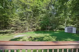 33 Huckleberry Dr, East Stroudsburg, PA 18302 - Photo 11