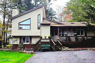 7531 Crestview Dr, Tobyhanna, PA 18466 - Photo 1