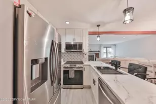 43 Skyview Cir, East Stroudsburg, PA 18302 - Photo 5