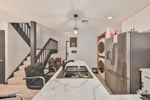 43 Skyview Cir, East Stroudsburg, PA 18302 - Photo 7