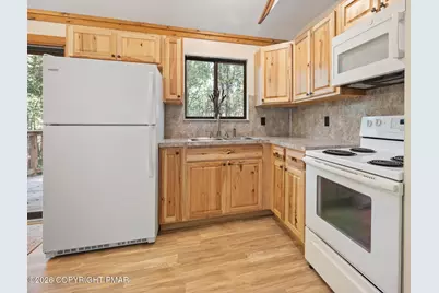  391 Berry Lane, Pocono Lake, PA 18347 - Photo 13