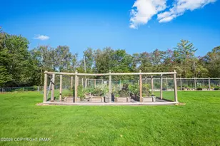 391 Berry Ln, Pocono Lake, PA 18347 - Photo 33