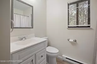 391 Berry Ln, Pocono Lake, PA 18347 - Photo 23