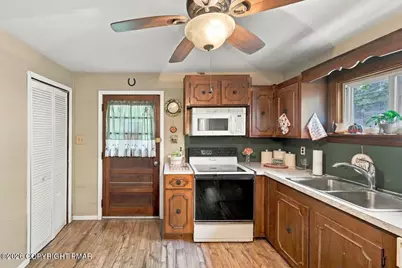  8827 Twin Lake Drive, Kunkletown, PA 18058 - Photo 5