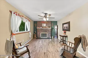 8827 Twin Lake Dr, Kunkletown, PA 18058 - Photo 9
