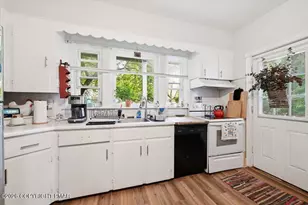 102 E Brown St, East Stroudsburg, PA 18301 - Photo 29