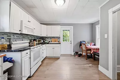  102 E Brown Street, East Stroudsburg, PA 18301 - Photo 21