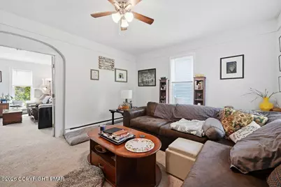  102 E Brown Street, East Stroudsburg, PA 18301 - Photo 9
