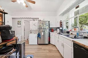 102 E Brown St, East Stroudsburg, PA 18301 - Photo 27