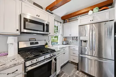  526 Scott Street, Stroudsburg, PA 18360 - Photo 11