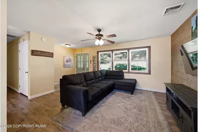  413 Stony Brook Drive, Stroudsburg, PA 18360 - Photo 7