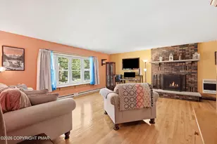 8466 Bumble Bee Way, Tobyhanna, PA 18466 - Photo 5