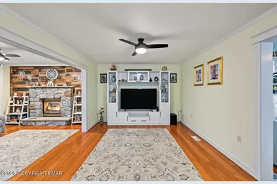  201 Pasquin Drive, East Stroudsburg, PA 18301 - Photo 21