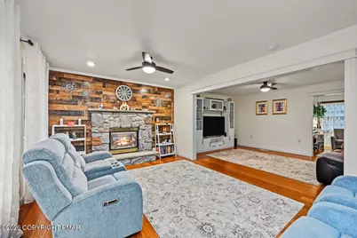  201 Pasquin Drive, East Stroudsburg, PA 18301 - Photo 11