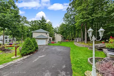  201 Pasquin Drive, East Stroudsburg, PA 18301 - Photo 5