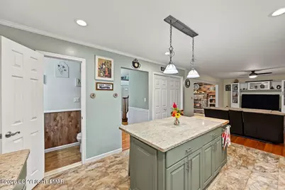  201 Pasquin Drive, East Stroudsburg, PA 18301 - Photo 37