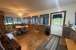 458 Briscoe Mountain Rd, Dingmans Ferry, PA 18328 - Photo 17