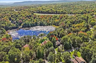 2208 Mohegan Ct, Long Pond, PA 18334 - Photo 41