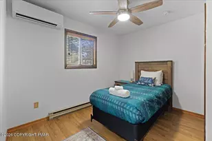 2208 Mohegan Ct, Long Pond, PA 18334 - Photo 25