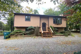 1730 Rolling Hills Dr, Tobyhanna, PA 18466 - Photo 1