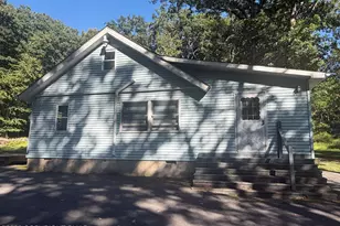 3374 Trafalgar Ave, East Stroudsburg, PA 18302 - Photo 1