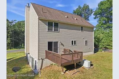  302 Lees Run Circle, East Stroudsburg, PA 18302 - Photo 13