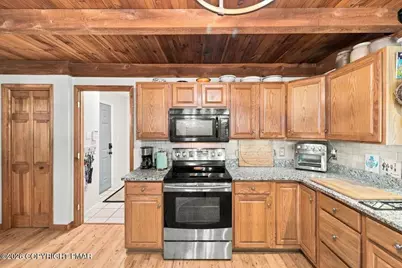  298 Scenic Drive, Blakeslee, PA 18610 - Photo 17