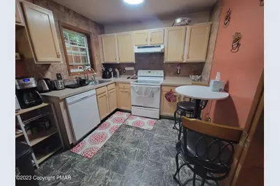  9853 Deerwood Drive, Tobyhanna, PA 18466 - Photo 3