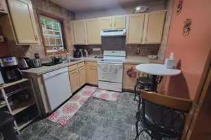 9853 Deerwood Dr, Tobyhanna, PA 18466 - Photo 3