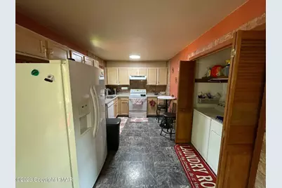  9853 Deerwood Drive, Tobyhanna, PA 18466 - Photo 5