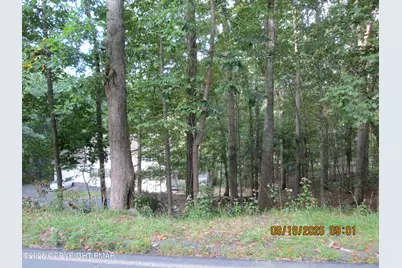  Regent Street, Bushkill, PA 18324 - Photo 3