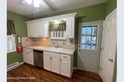  877 Scott Street, Stroudsburg, PA 18360 - Photo 11