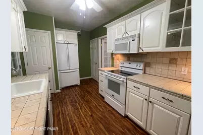  877 Scott Street, Stroudsburg, PA 18360 - Photo 9